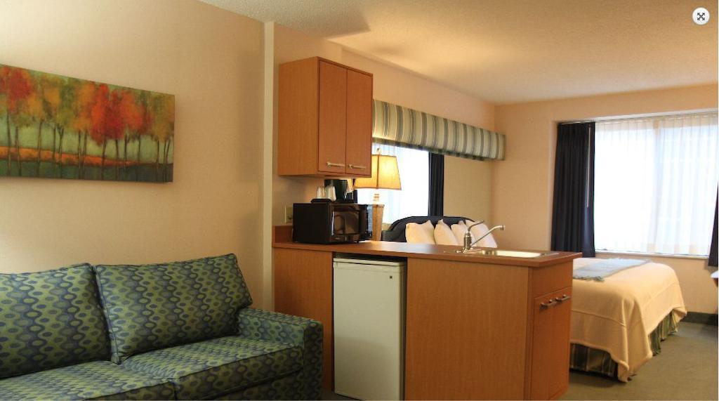 Brentwood Inn And Suites Рочестер Номер фото