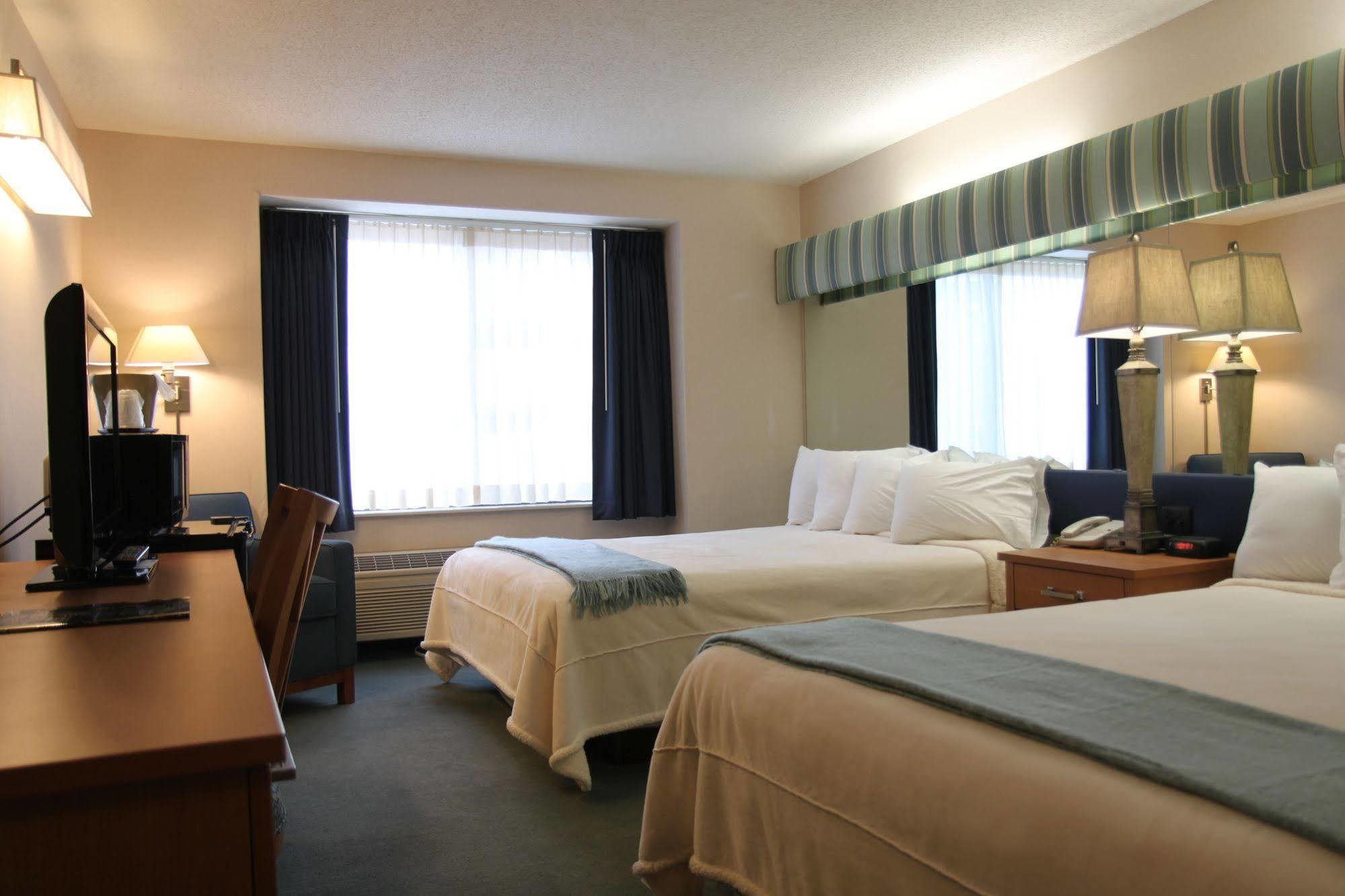 Brentwood Inn And Suites Рочестер Экстерьер фото